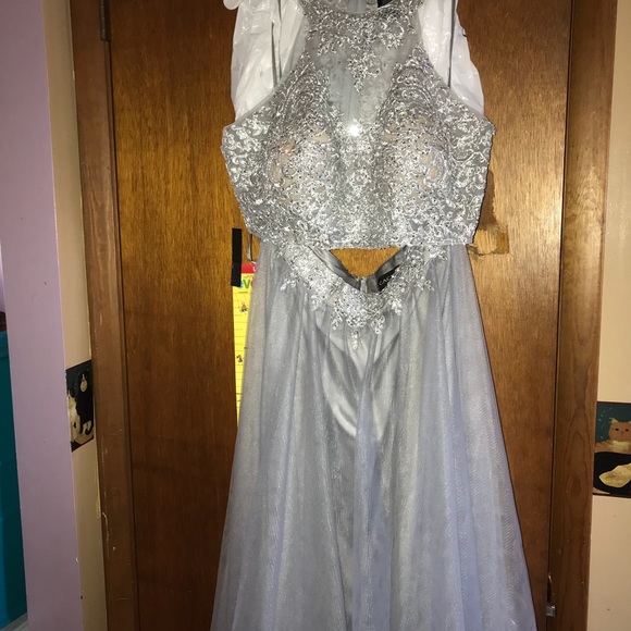 Prom dress - Picture 4 of 4